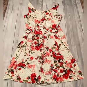 Tiana B Fit & Flare Pleated Floral Spring Wedding Summer Dress Size 8